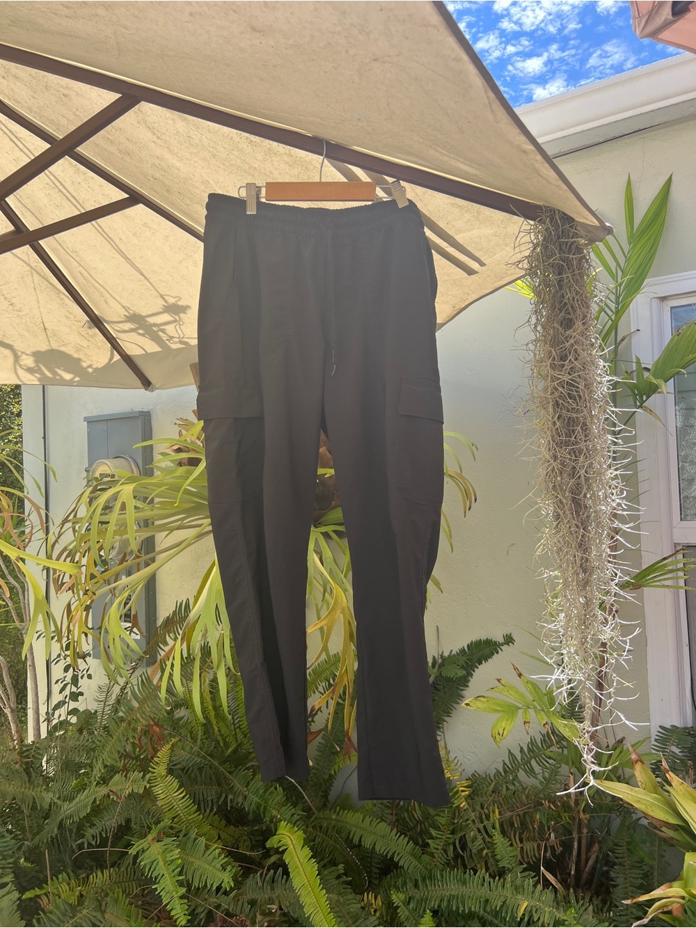 North Face Cargo Pants - Picture 3 of 6